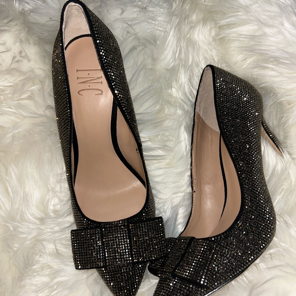 Black & Silver Pumps